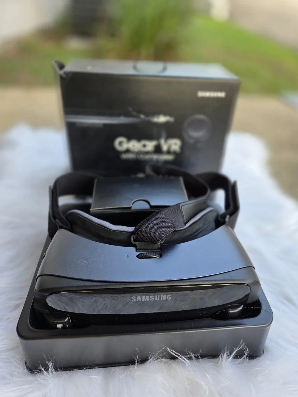 Samsung - Gear VR With Controller - Oculus 2017